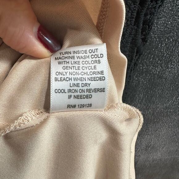 NEW RNB Dress Black Lace Embroidery Overlay Stretchy Lined Size Large - Picture 8 of 9